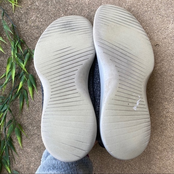 Allbirds The Wool Runners Lace Up Sneaker - Picture 6 of 6